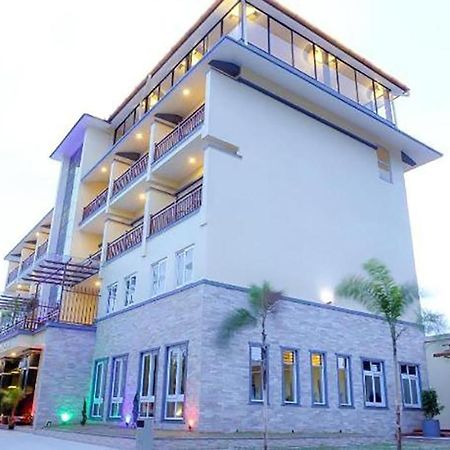 Hotel Glory Garden Покхара Екстер'єр фото