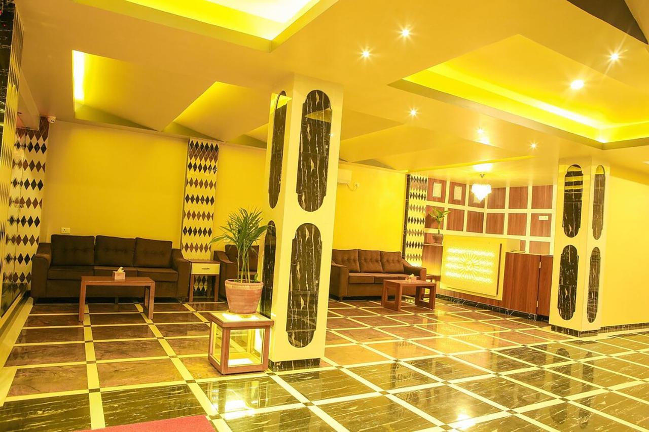 Hotel Glory Garden Покхара Екстер'єр фото