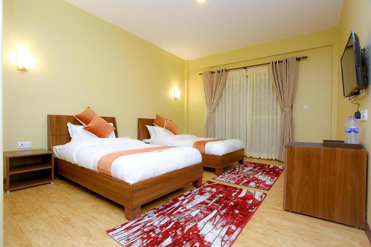 Hotel Glory Garden Покхара Екстер'єр фото
